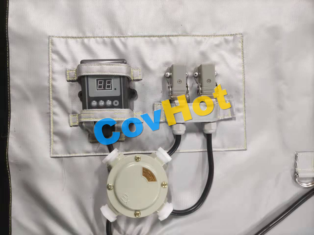 電伴熱<a href=http://www.buvvn.cn/e/tags/?tagname=%E4%BF%9D%E6%B8%A9%E5%A5%97 target=_blank class=infotextkey>保溫套</a>